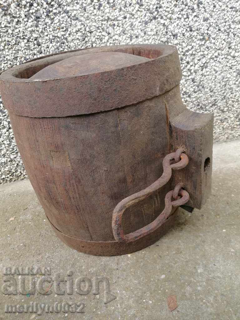 Old bucket, vase, barrel, wooden, pavour - 7
