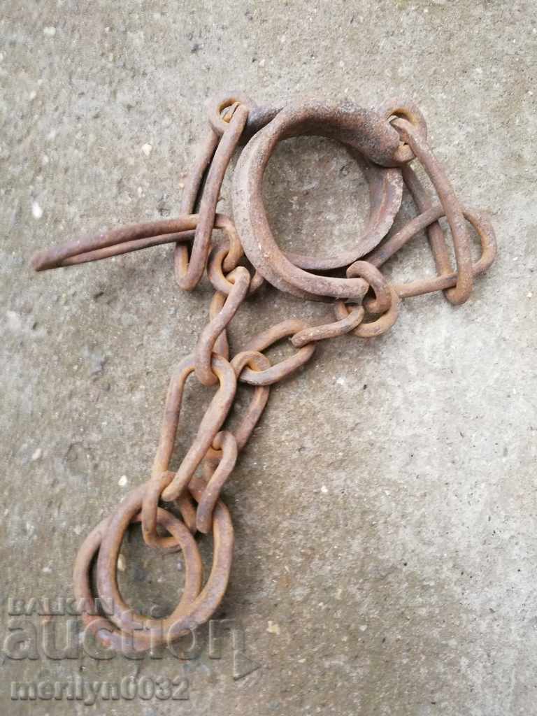 Auction Old hand-forged buckles, chains, shackles, shackles Auction Old hand-forged buckles, chains, shackles, shackles