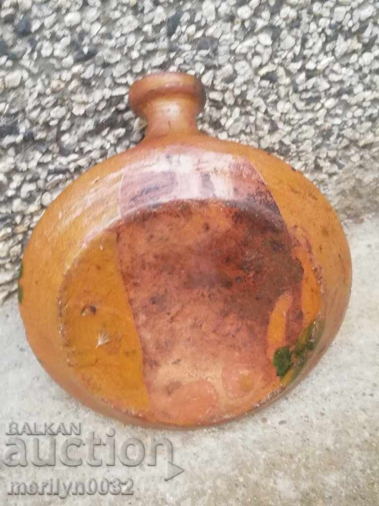 Delivery of Old clay pavur, barrel, pottery, barrel, krondir Delivery of Old clay pavur, barrel, pottery, barrel, krondir