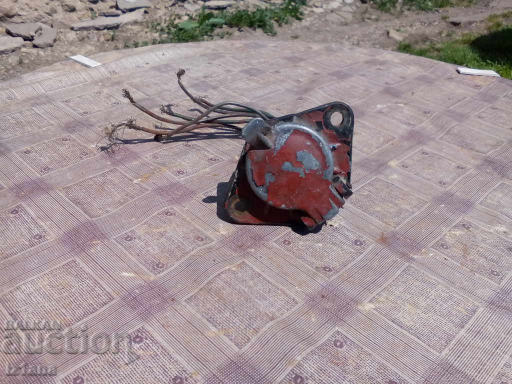 Vechiul Auto Bux, Conector cu preț 15.00 BGN | € 7.67