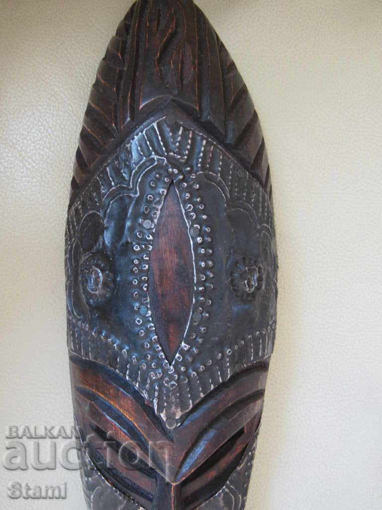 Mască africană de abanos și cupru-19, medie cu preț 89.00 BGN | € 45.50