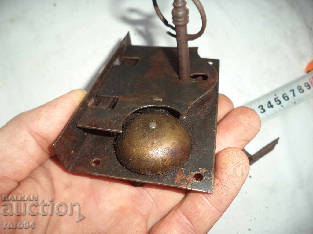 OLD LOCK WITH BELL - WORKING - 6 OLD LOCK WITH BELL - WORKING - 6