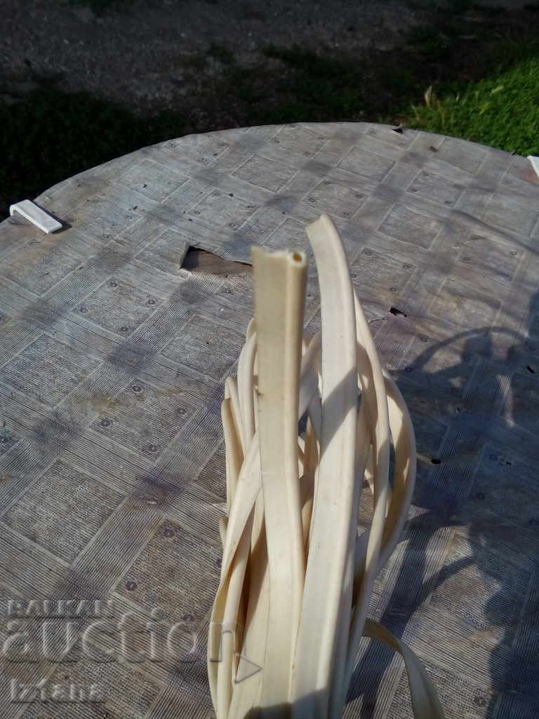 Delivery of Old rubber corner, backpack, bag Delivery of Old rubber corner, backpack, bag