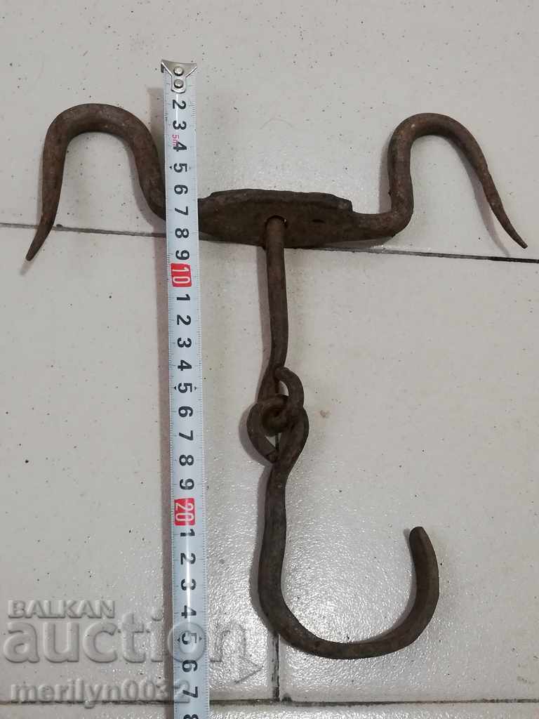 Auction An old forged scraping hook, double twin Auction An old forged scraping hook, double twin