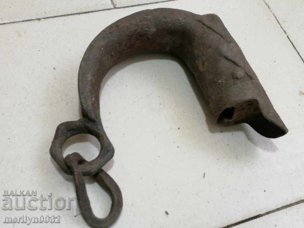 Auction Buckle lock, prana, chain, wrought iron Auction Buckle lock, prana, chain, wrought iron