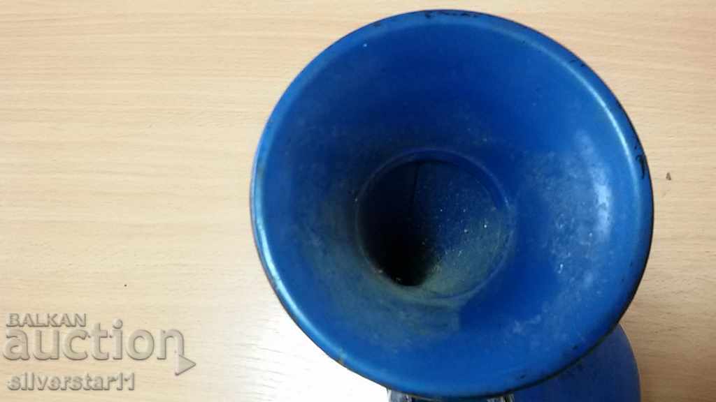 horn thunderbolt from a retro car - 5 horn thunderbolt from a retro car - 5