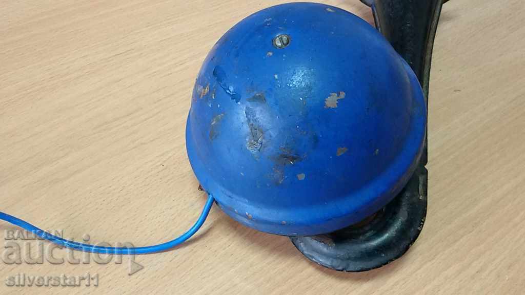 horn thunderbolt from a retro car - 7 horn thunderbolt from a retro car - 7