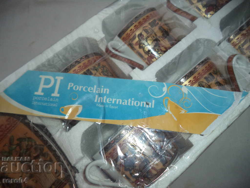 PORCELAIN SERVICE FOR COFFEE / TEA - NEW - 7 PORCELAIN SERVICE FOR COFFEE / TEA - NEW - 7