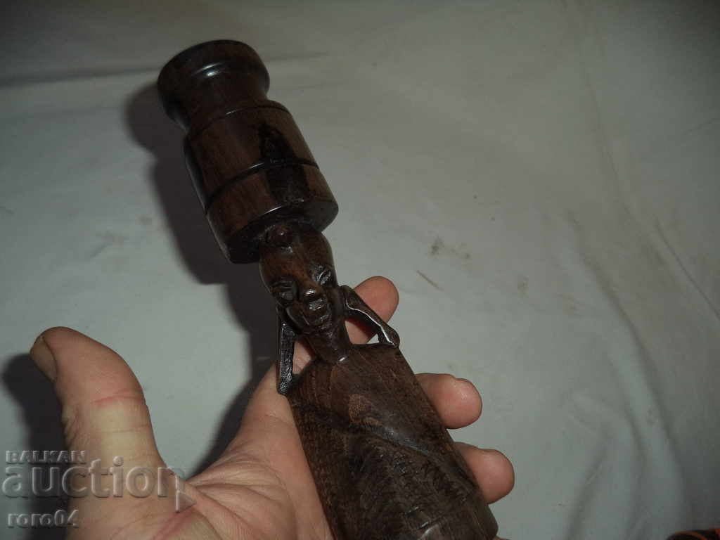 Auction  OLD AFRICAN STATUS