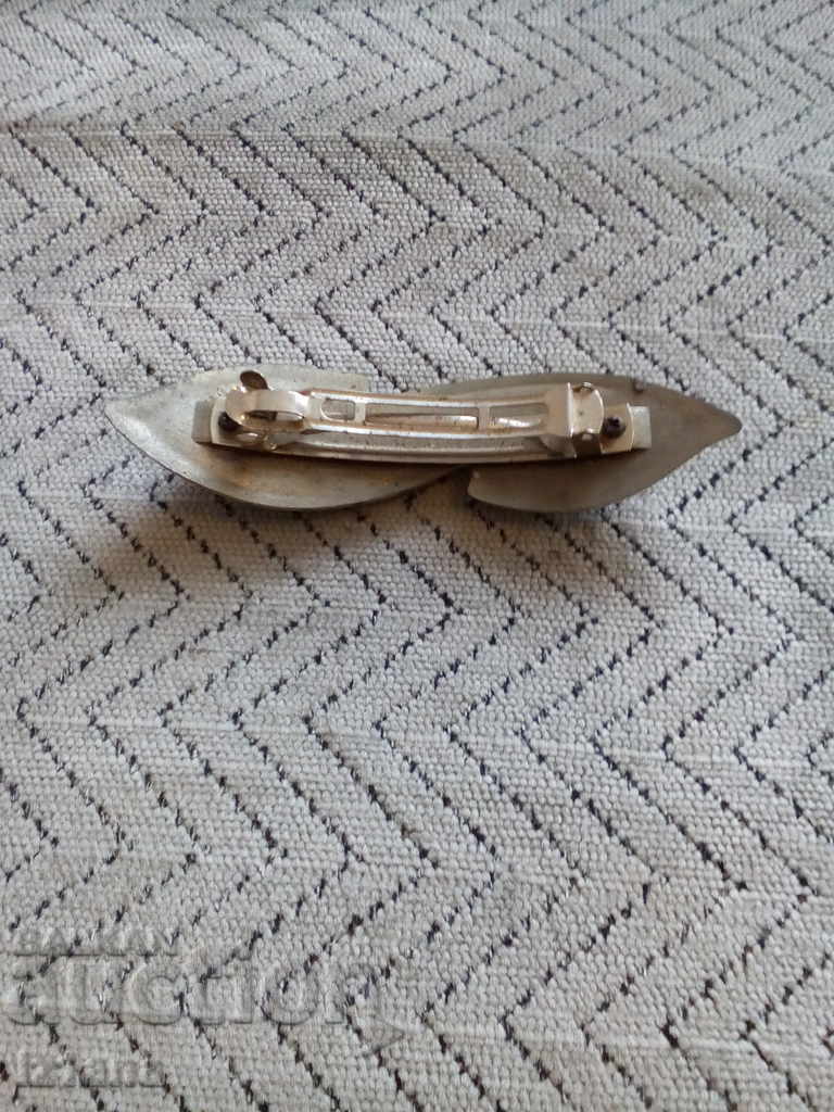 Old hairpin with price 5.00 BGN | € 2.56 Old hairpin with price 5.00 BGN | € 2.56