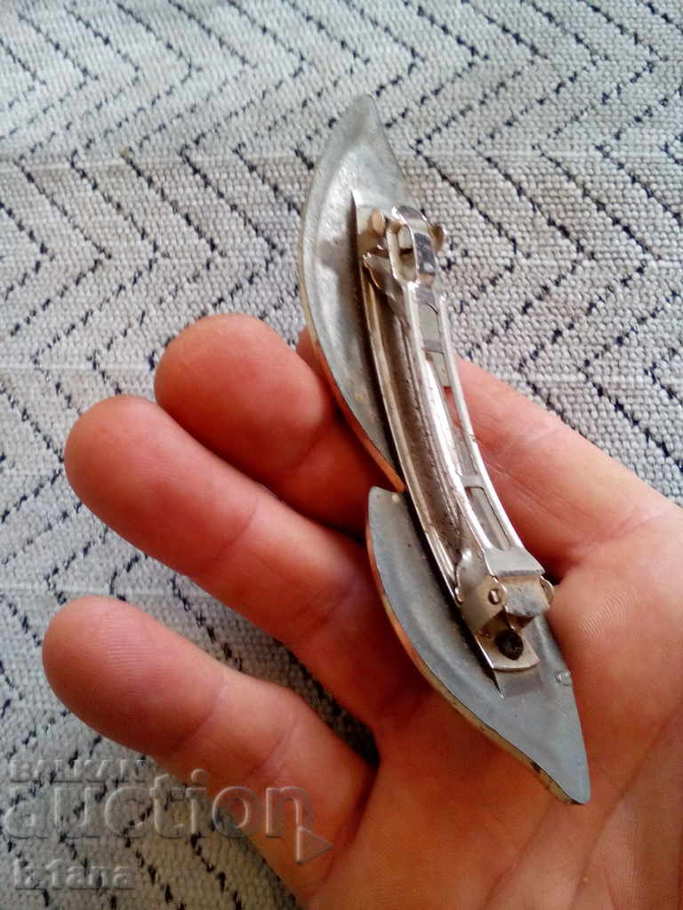 Delivery of Old hairpin Delivery of Old hairpin