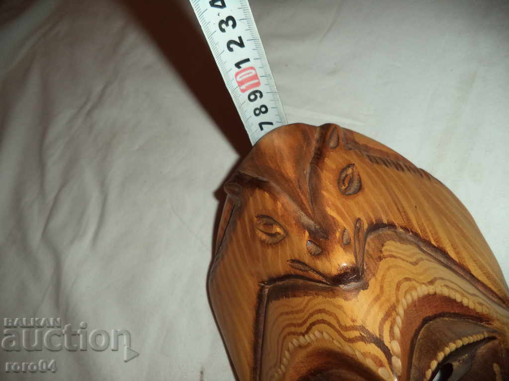 ГОЛЯМА СТАРА ЪГЛОВА МАСКА - 6 ГОЛЯМА СТАРА ЪГЛОВА МАСКА - 6