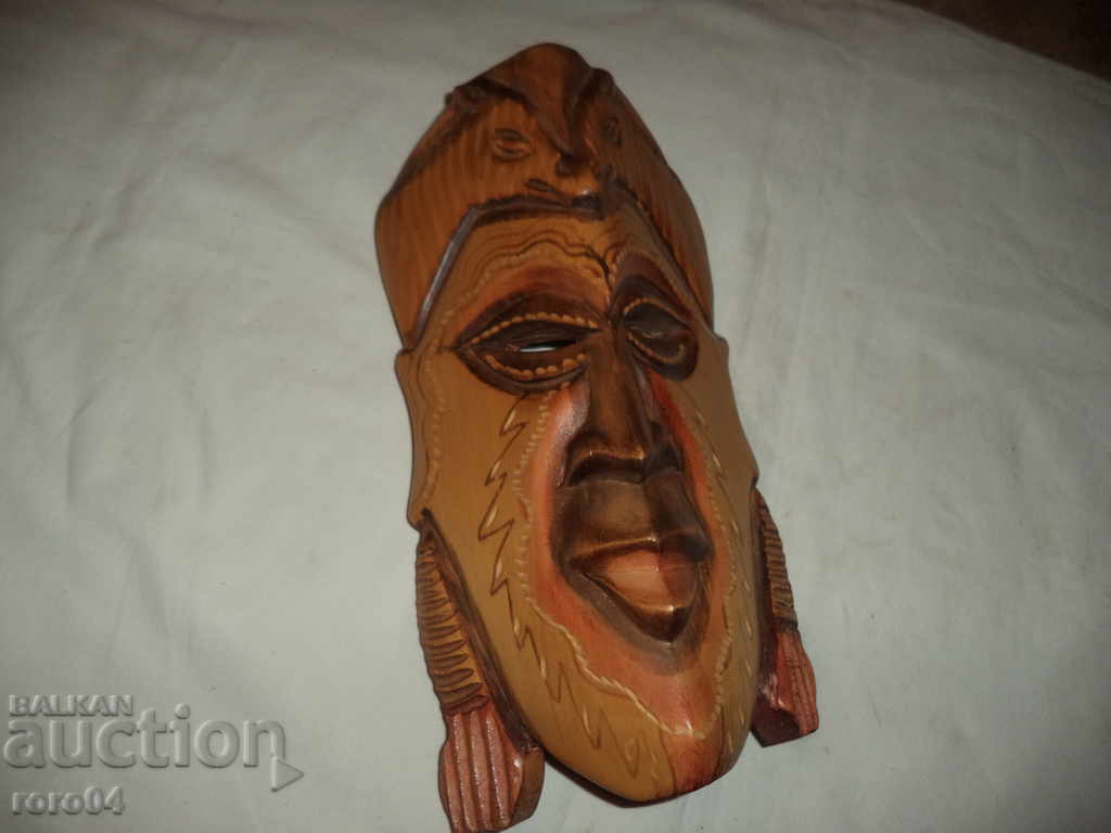 ГОЛЯМА СТАРА ЪГЛОВА МАСКА - 7 ГОЛЯМА СТАРА ЪГЛОВА МАСКА - 7