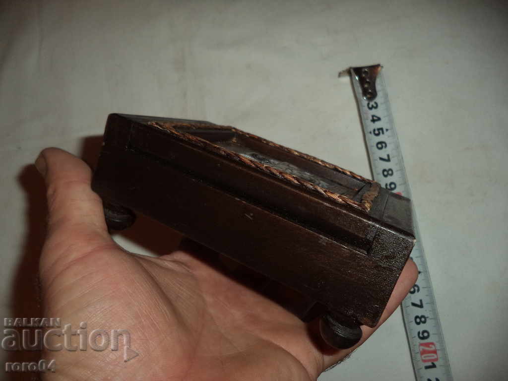 THE OLD BOX FOR JEWELERY - 5 THE OLD BOX FOR JEWELERY - 5