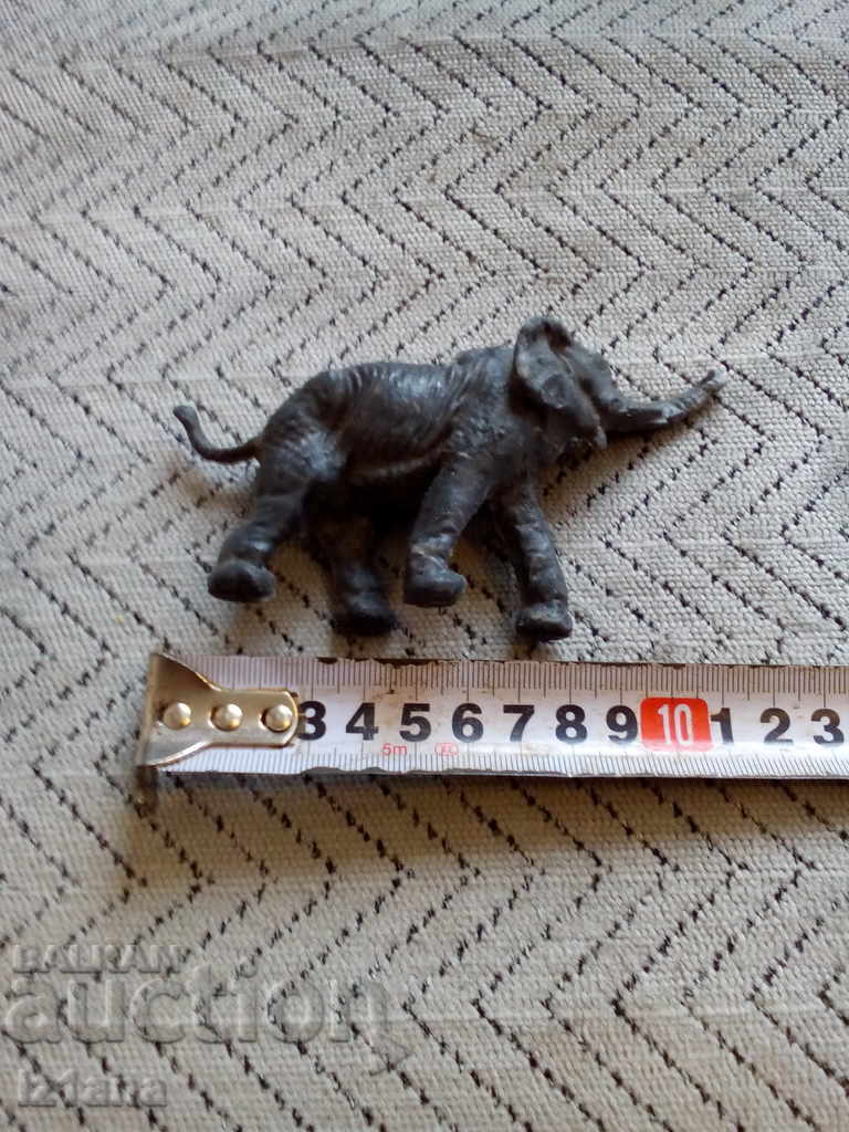 Delivery of An old elephant toy Delivery of An old elephant toy