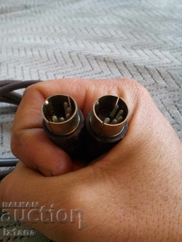 Old cable with bushy fives with price 10.00 BGN | € 5.11 Old cable with bushy fives with price 10.00 BGN | € 5.11