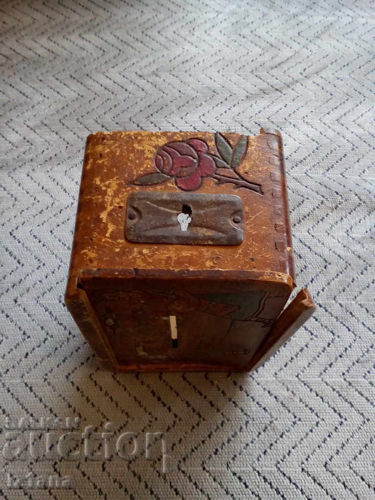 Old wooden box - 6