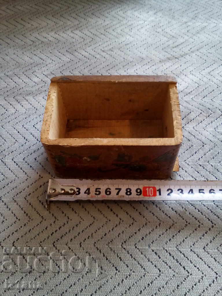Old wooden box - 7