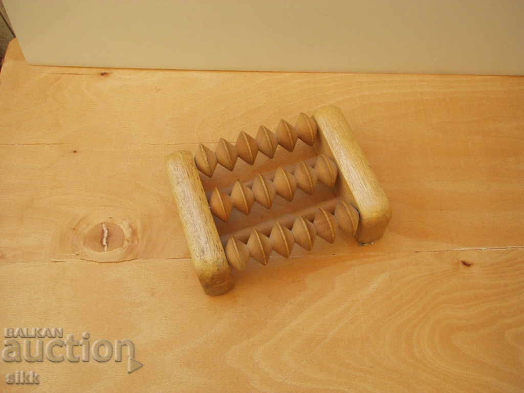 Aparat de masaj pentru picioare