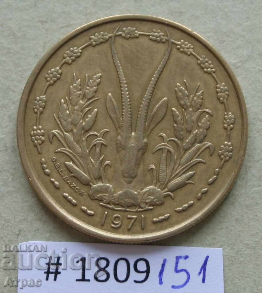 25 Franc 1971 Africa de Vest franceză cu preț € 1.02 | 1.99 BGN