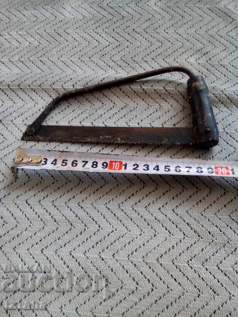 Delivery of Old hacksaw