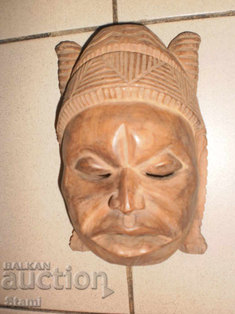 Delivery of Stara Yuruba mask - Nigeria Delivery of Stara Yuruba mask - Nigeria