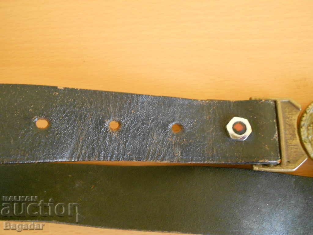 Delivery of Old belt buckle buckle