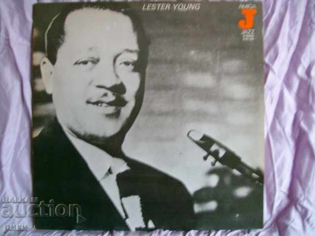 8 55 499 Lester Young 1977