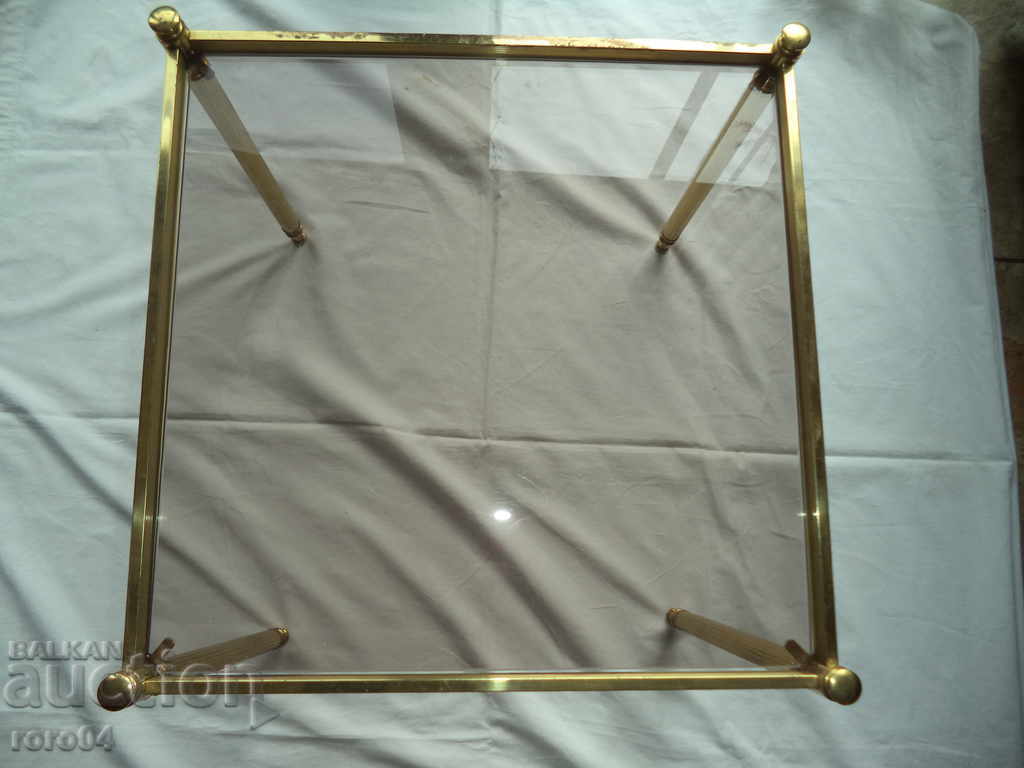 TABLE - TABLE - GOLD - BEAUTY with price 175.00 BGN | € 89.48 TABLE - TABLE - GOLD - BEAUTY with price 175.00 BGN | € 89.48