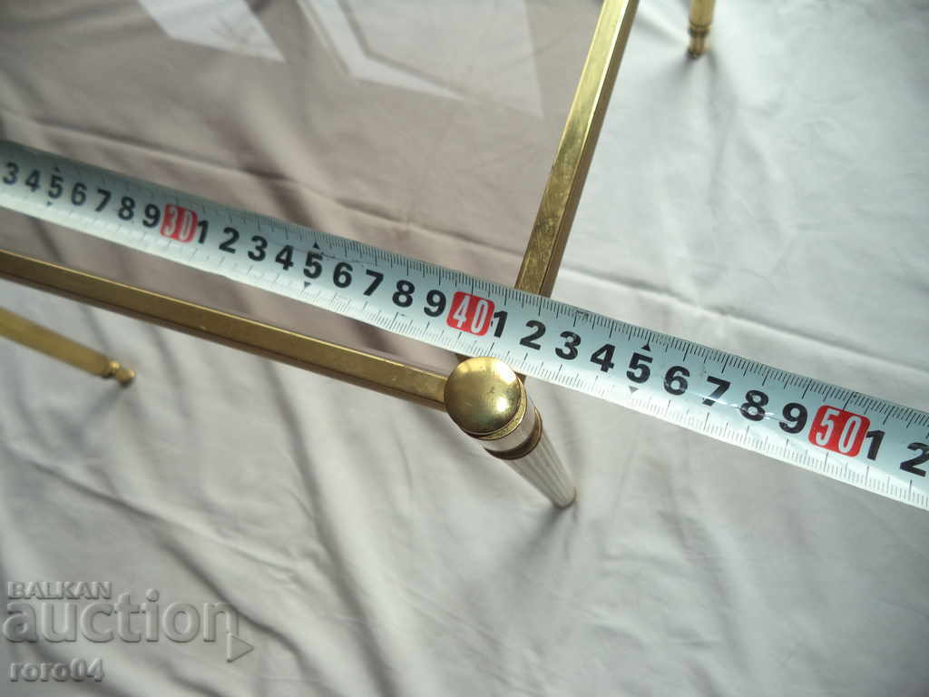 Delivery of TABLE - TABLE - GOLD - BEAUTY Delivery of TABLE - TABLE - GOLD - BEAUTY