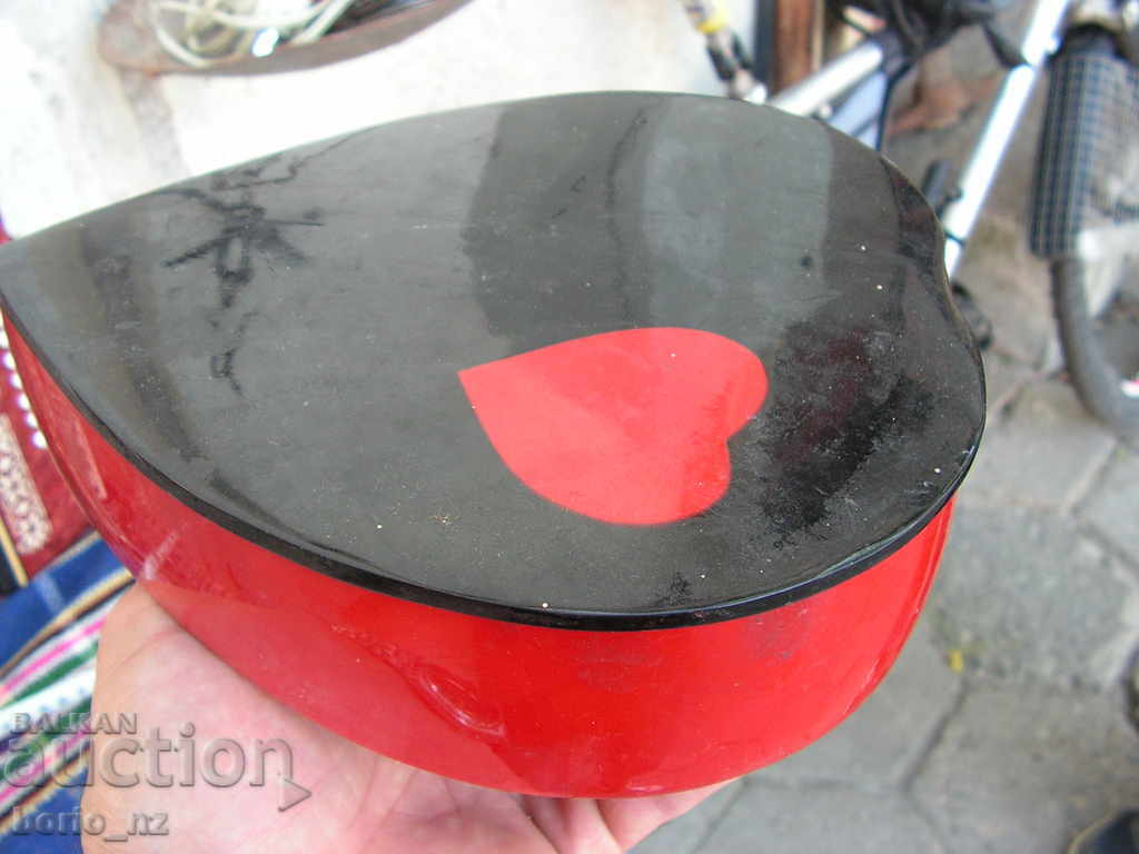 Auction 9548. JEWELERY BOX Auction 9548. JEWELERY BOX