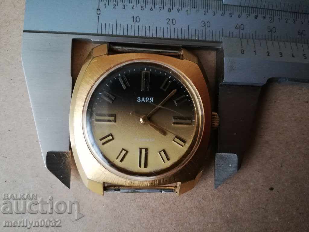 Zarya Hand Watch with Gold Plating, Second Hand, WORKS with price 89.00 BGN | € 45.50 Zarya Hand Watch with Gold Plating, Second Hand, WORKS with price 89.00 BGN | € 45.50