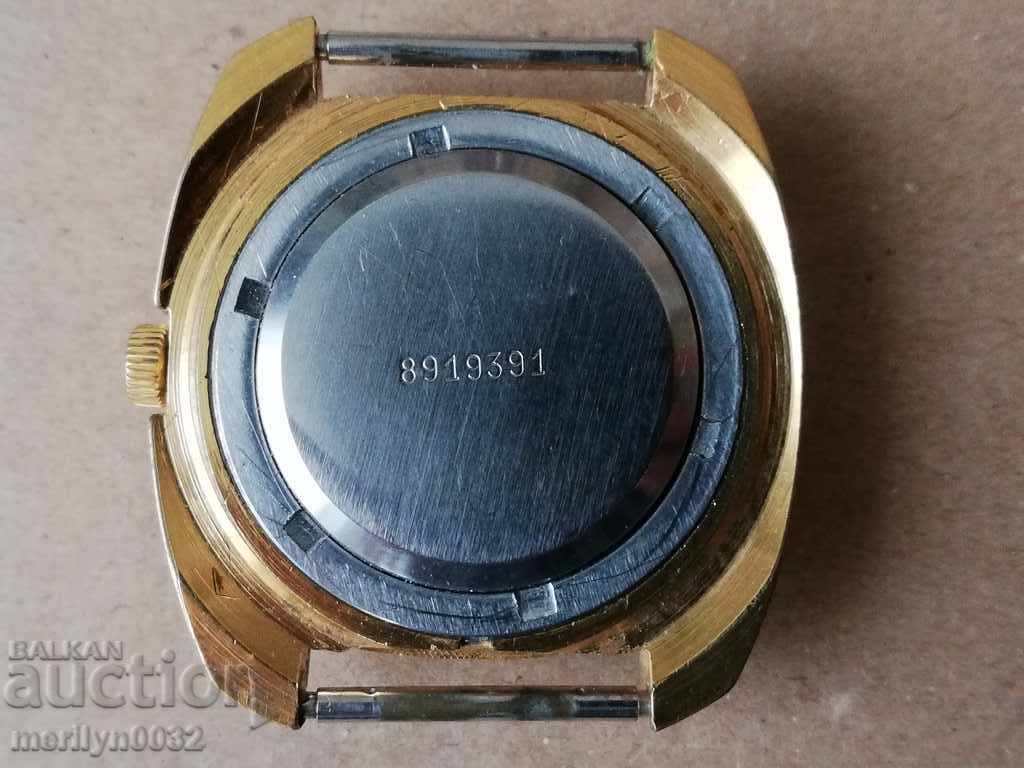 Auction Zarya Hand Watch with Gold Plating, Second Hand, WORKS Auction Zarya Hand Watch with Gold Plating, Second Hand, WORKS