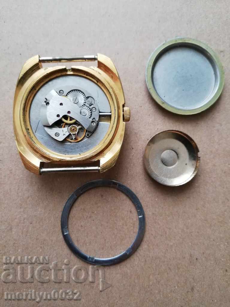 Zarya Hand Watch with Gold Plating, Second Hand, WORKS - 5 Zarya Hand Watch with Gold Plating, Second Hand, WORKS - 5