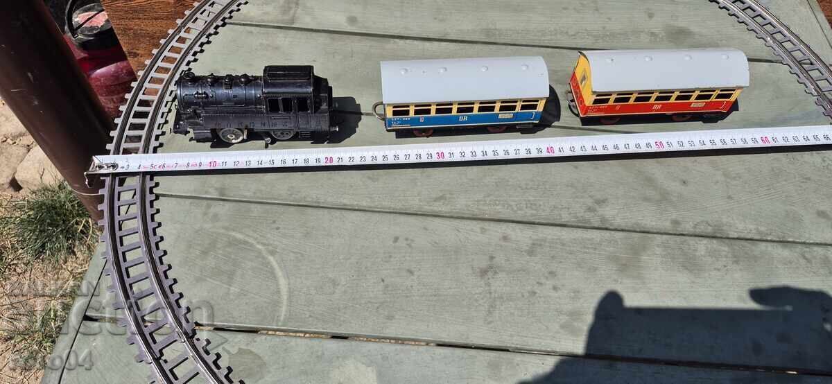 OLD GERMAN SHEET METAL TRAIN - OPERATING with price € 28.99 | 56.70 BGN