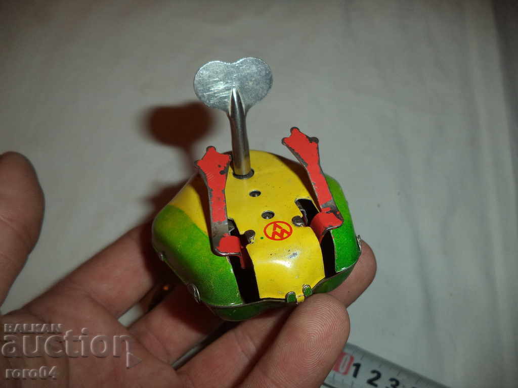 Delivery of OLD SHEET METAL MECHANICAL FROG WITH KEY