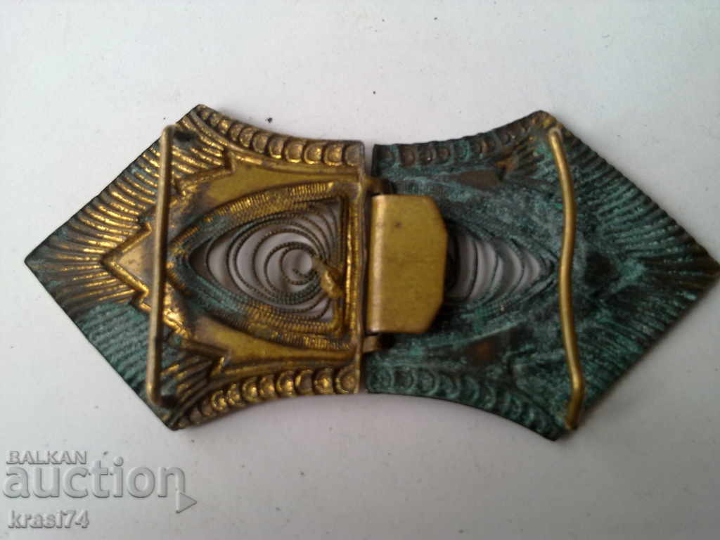 Little chuck with price 18.00 BGN | € 9.20 Little chuck with price 18.00 BGN | € 9.20