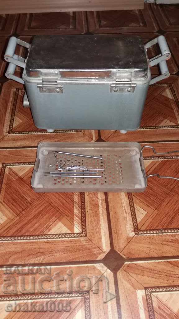 Old medical sterilizer with price 60.00 BGN | € 30.68