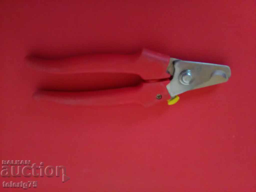 English Quality Lace Cutters 'RS' for UTP / FTP cables with price 35.00 BGN | € 17.90 English Quality Lace Cutters 'RS' for UTP / FTP cables with price 35.00 BGN | € 17.90