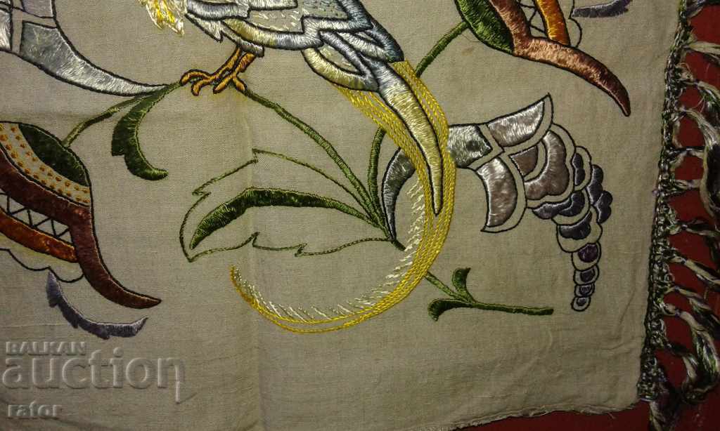 Delivery of Beautiful pillowcase, rug, embroidery Delivery of Beautiful pillowcase, rug, embroidery