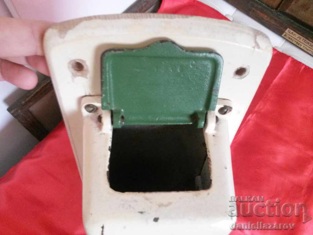 Licitație Mina rară de perete antic pentru cafea 1920-30 Licitație Mina rară de perete antic pentru cafea 1920-30