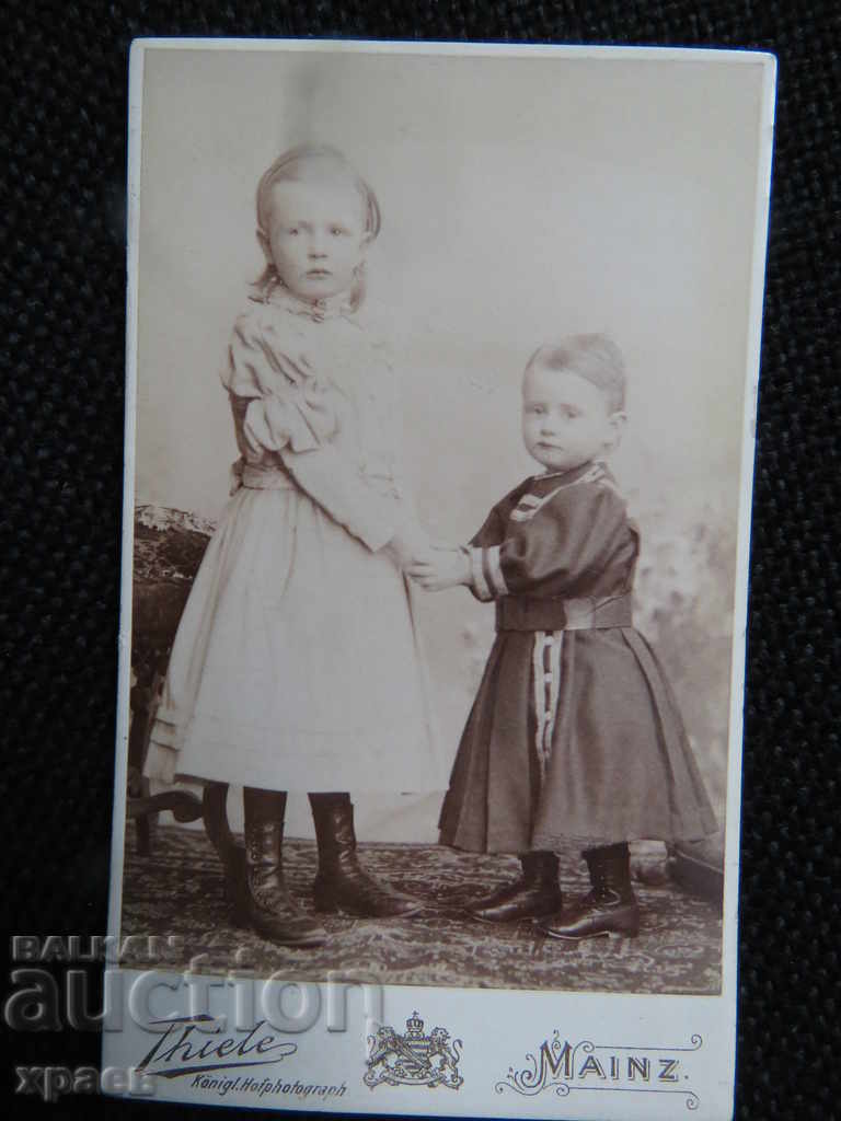 STAR PHOTOGRAPHY - CARDBOARD - SMALL with price 11.99 BGN | € 6.13 STAR PHOTOGRAPHY - CARDBOARD - SMALL with price 11.99 BGN | € 6.13