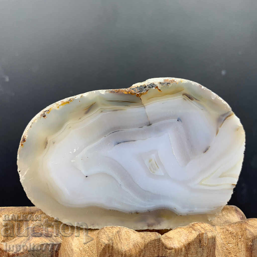 Delivery of mineral agate, chalcedone Delivery of mineral agate, chalcedone