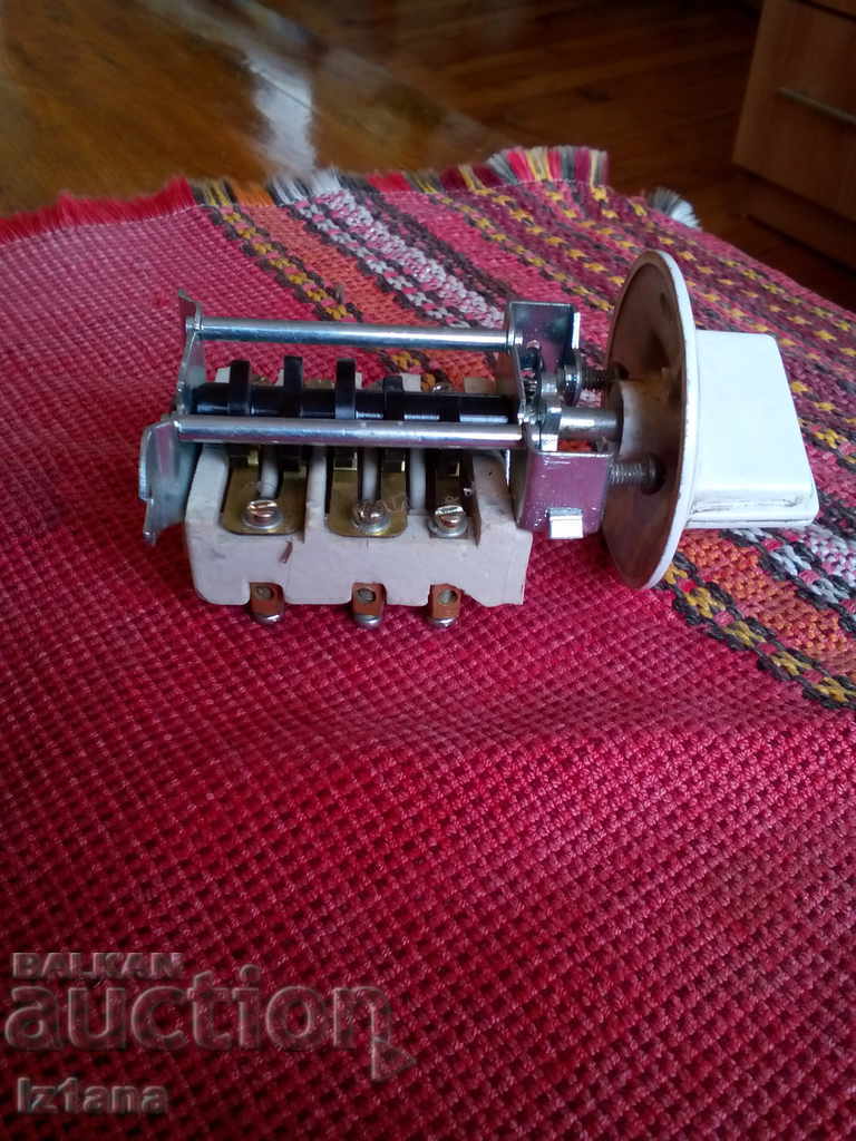 Стар електрически ключ за печка
