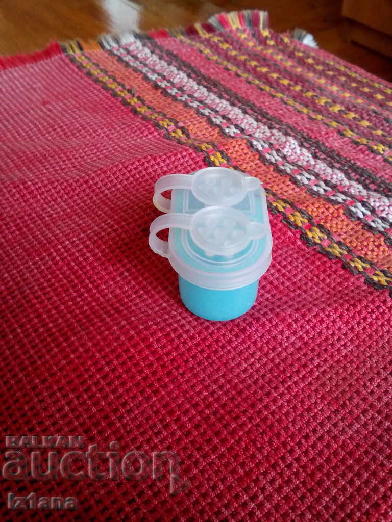 An old spice box with price 10.00 BGN | € 5.11