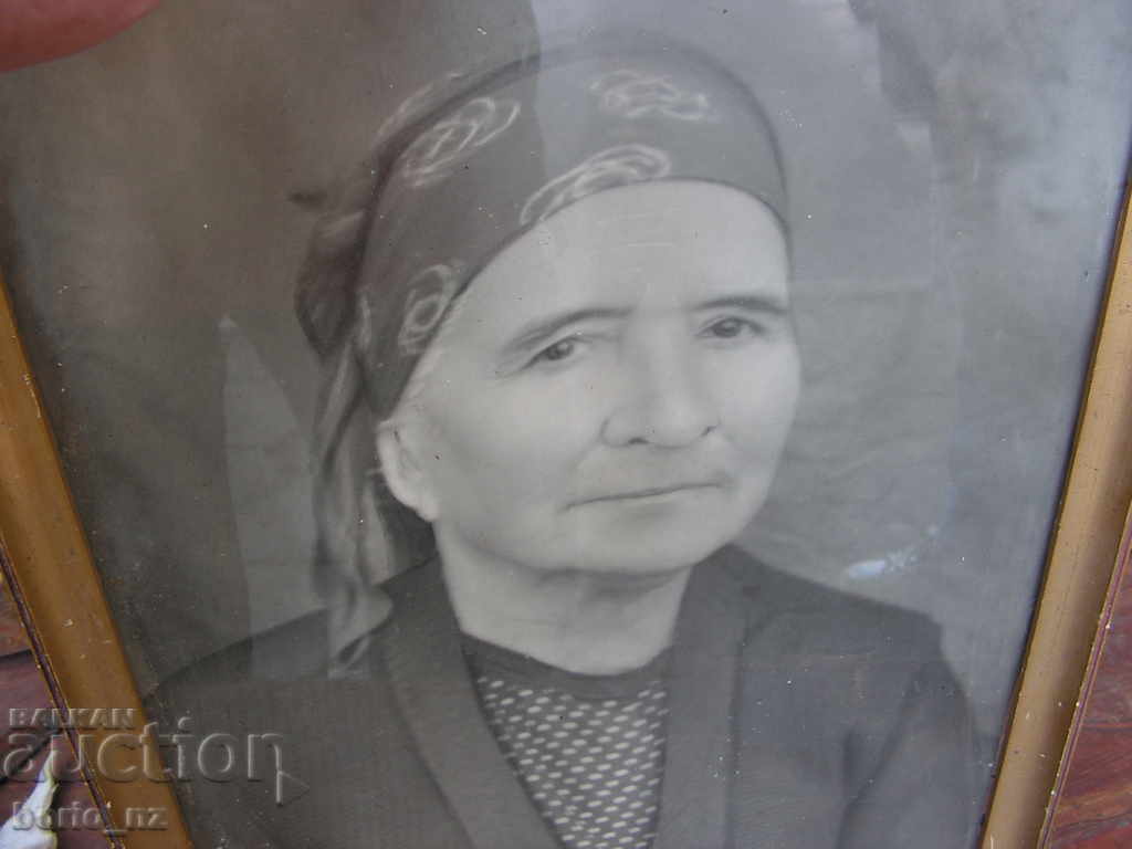 Auction 9569. OLD PICTURE DUTY PORTRAIT WOOD FRAME Auction 9569. OLD PICTURE DUTY PORTRAIT WOOD FRAME