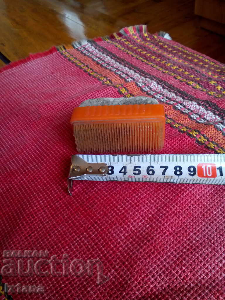 An old heel brush - 6