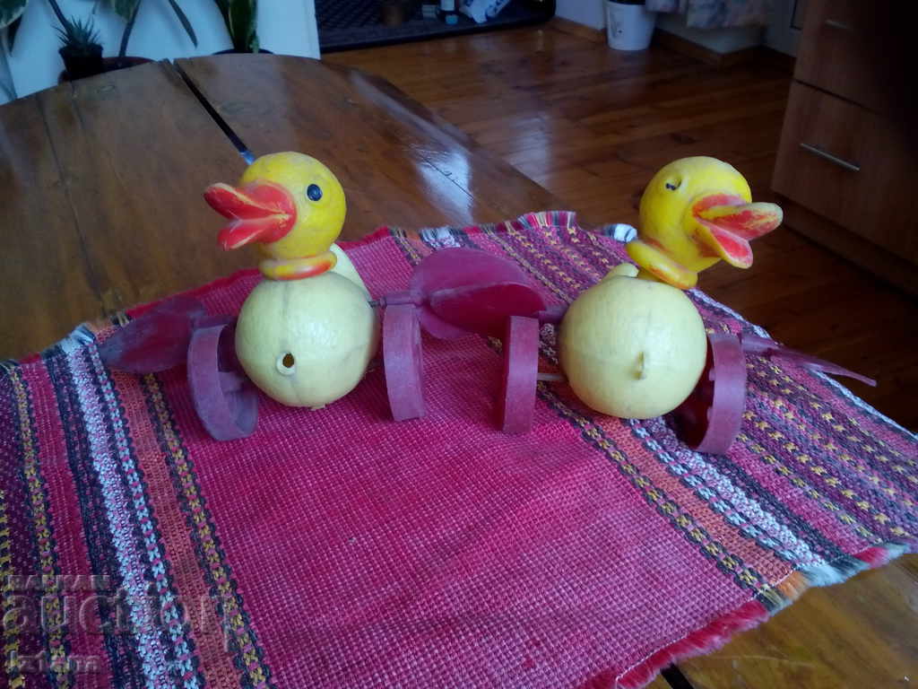 Old toy duck toy with price 25.00 BGN | € 12.78 Old toy duck toy with price 25.00 BGN | € 12.78