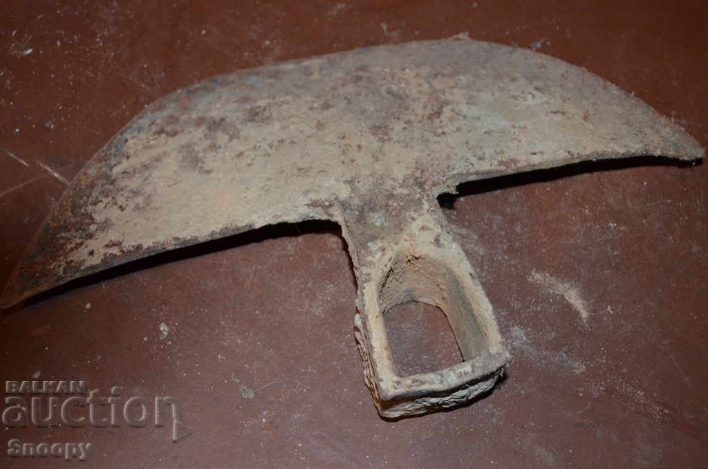 Auction  An old hoe