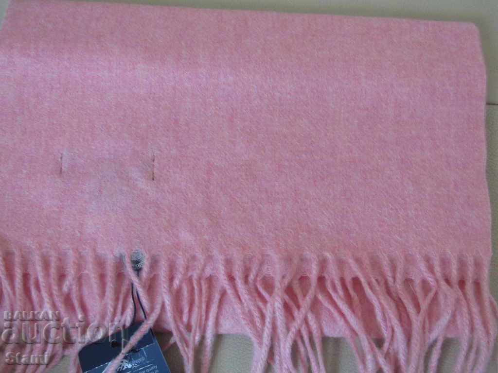 Delivery of Fine scarf 100% cashmere, coral, Mongolia Delivery of Fine scarf 100% cashmere, coral, Mongolia